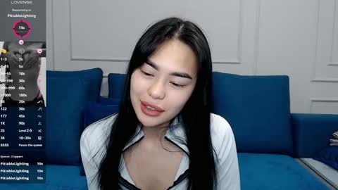 Snapshot of little_v1rgin_angel chatting on 02/20/25, 02:02 Kwan online show from 02/20/25, 02:02