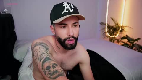 little_vannesaa online show from 02/18/25, 11:52