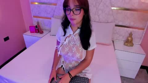 Snapshot of little_vel chatting on 04/10/26, 08:24 Im your little Velinda online show from 04/10/26, 08:24