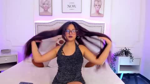 Violette  online show from 05/06/26, 03:57