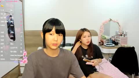 Snapshot of little_yena chatting on 06/21/26, 10:07 Yena and Gabby online show from 06/21/26, 10:07
