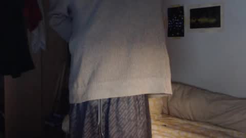 littlealien7 online show from 09/12/25, 11:32