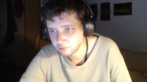 littlealien7 online show from 10/24/25, 09:17