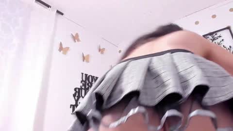 Snapshot of littlearii chatting on 01/04/25, 09:52 Ari online show from 01/04/25, 09:52