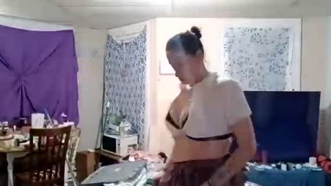 Snapshot of littlebigsquirt7945 chatting on 03/26/26, 05:35 Sady Jayne online show from 03/26/26, 05:35