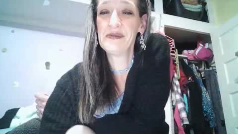 Snapshot of littlebigsquirt7945 chatting on 04/07/26, 09:54 Sady Jayne online show from 04/07/26, 09:54