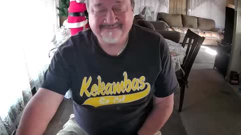 Littled83057 online show from 12/06/24, 09:46