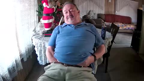 Littled83057 online show from 12/21/24, 08:10