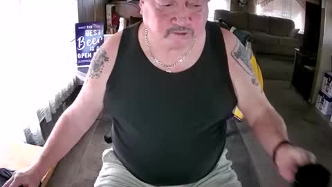 Snapshot of littled83057 chatting on 10/24/25, 05:31 Littled83057 online show from 10/24/25, 05:31