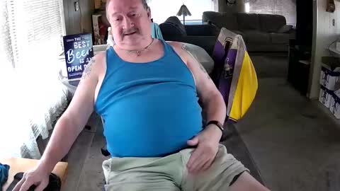 Snapshot of littled83057 chatting on 11/10/25, 07:46 Littled83057 online show from 11/10/25, 07:46