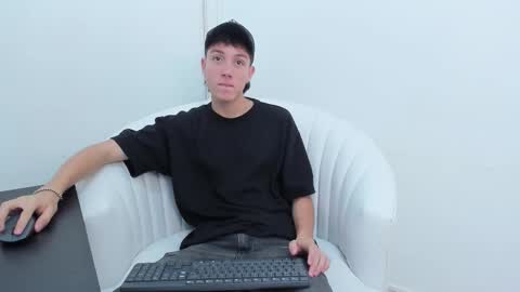 DANNY online show from 11/12/25, 04:07