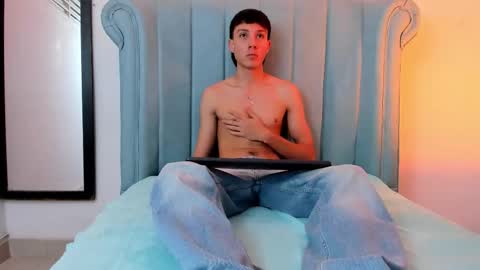 Snapshot of littledanny_ chatting on 03/13/26, 04:02 DANNY online show from 03/13/26, 04:02