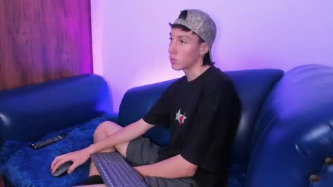 Snapshot of littledanny_ chatting on 04/21/26, 03:50 DANNY online show from 04/21/26, 03:50