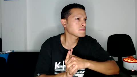 Manu online show from 02/10/25, 03:03