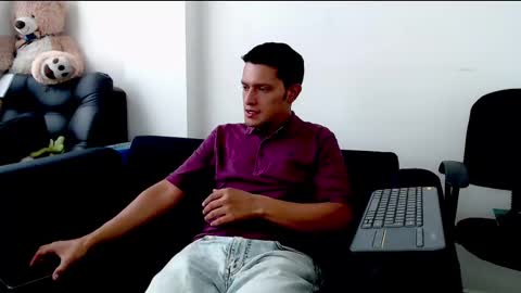 Manu online show from 03/10/25, 09:18