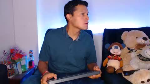 Manu online show from 02/08/26, 03:10