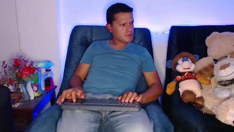 Snapshot of littledicklatin chatting on 03/15/26, 03:12 Manu online show from 03/15/26, 03:12