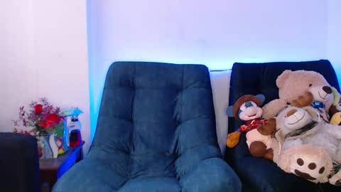 Snapshot of littledicklatin chatting on 03/18/26, 08:12 Manu online show from 03/18/26, 08:12