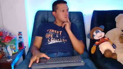 Snapshot of littledicklatin chatting on 03/30/26, 02:34 Manu online show from 03/30/26, 02:34