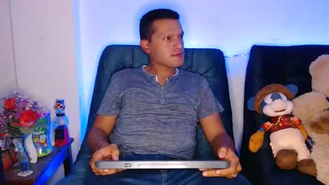 Snapshot of littledicklatin chatting on 04/05/26, 02:53 Manu online show from 04/05/26, 02:53