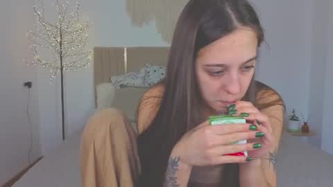 Lana online show from 12/03/25, 08:12