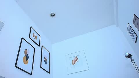 Snapshot of littlee_emilyy_ chatting on 02/18/25, 09:10 Emily  online show from 02/18/25, 09:10