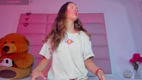 littlee_emma_ online show from 01/23/25, 03:16