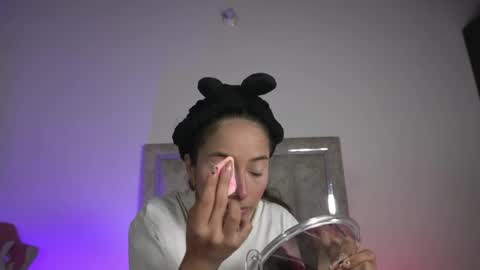 littlee_emma_ online show from 05/02/26, 12:04