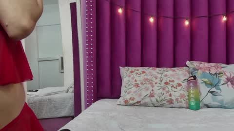 Snapshot of littleeaprill chatting on 03/25/26, 08:37 April online show from 03/25/26, 08:37