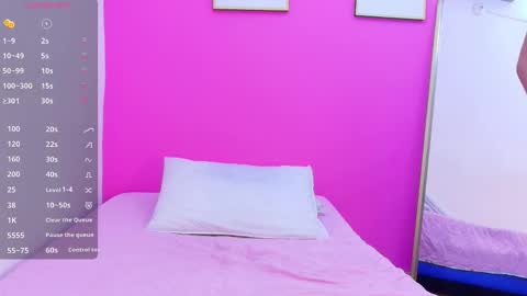 Snapshot of littleebonymommy chatting on 09/08/25, 08:30 Tania online show from 09/08/25, 08:30