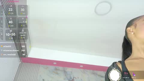 Snapshot of littleebonymommy chatting on 11/11/25, 02:55 Tania online show from 11/11/25, 02:55