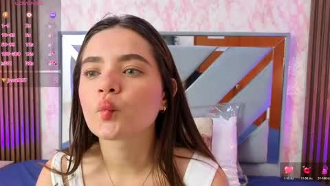 Snapshot of littleesara18 chatting on 04/30/26, 11:16 Sara online show from 04/30/26, 11:16