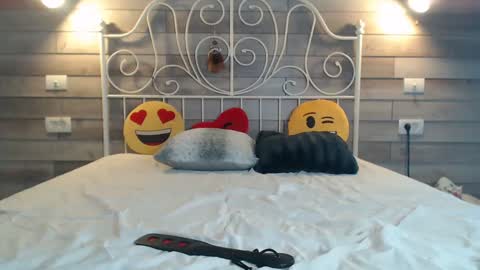 Snapshot of littleflowers chatting on 03/17/26, 08:06 Your little flower online show from 03/17/26, 08:06