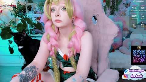 Riza Riri Puff  online show from 12/26/24, 02:22