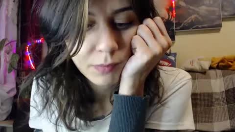 littlehappines online show from 02/10/25, 08:31