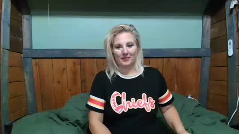 Snapshot of littlelisa1 chatting on 10/20/25, 12:55 lisanixs online show from 10/20/25, 12:55