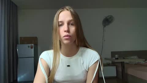 Little Molly online show from 09/12/25, 10:15