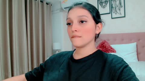 Sarahs Room online show from 01/06/25, 04:36