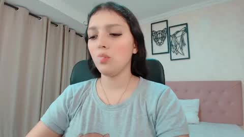 Sarahs Room online show from 05/06/26, 01:14