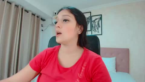 Snapshot of littlemolly_pregnant chatting on 07/04/26, 08:59 Sarahs Room online show from 07/04/26, 08:59