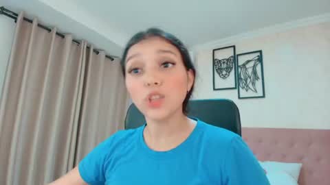 Snapshot of littlemolly_pregnant chatting on 07/15/26, 11:54 Sarahs Room online show from 07/15/26, 11:54