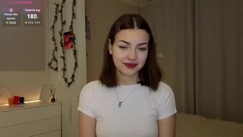 Bella online show from 11/23/25, 04:45