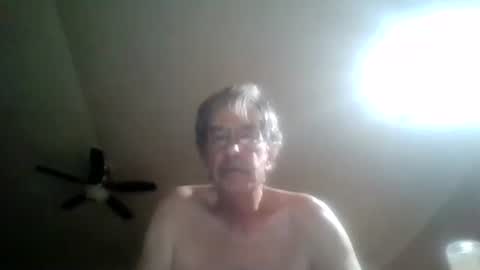 Snapshot of littlepetey17 chatting on 11/18/25, 03:01 littlepetey17 online show from 11/18/25, 03:01
