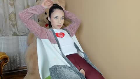 Snapshot of littlepinky77 chatting on 12/03/24, 11:11 Pinky online show from 12/03/24, 11:11