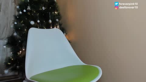 Snapshot of littlepinky77 chatting on 01/09/25, 12:52 Pinky online show from 01/09/25, 12:52