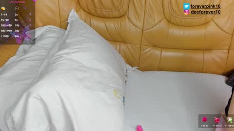 Snapshot of littlepinky77 chatting on 09/17/25, 10:17 Pinky online show from 09/17/25, 10:17