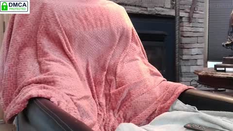 Snapshot of littlepistol chatting on 01/03/25, 06:35 Miss D Shows Mon Wed Fri online show from 01/03/25, 06:35