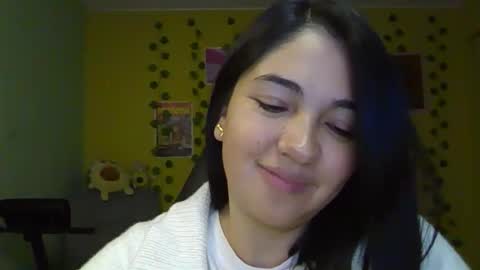 Mia  Wednesday to Sunday 730 am to 1030 am Colombian Hour D online show from 11/27/25, 06:37
