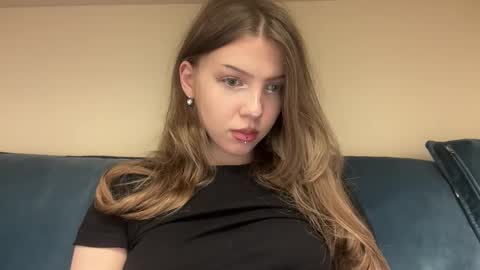 Snapshot of littleprincess3000 chatting on 04/08/26, 08:42 littleprincess3000 online show from 04/08/26, 08:42