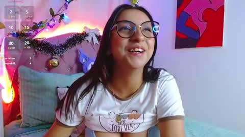 Snapshot of littlerouse_ chatting on 12/06/24, 02:02 Ruby Rouse online show from 12/06/24, 02:02